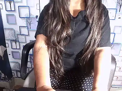 Hot Naina- online show from January 26, 2:52 pm