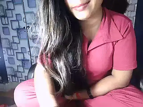 Hot Naina- online show from December 21, 6:11 pm