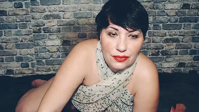 moly rushh online show from February 15, 11:42 am