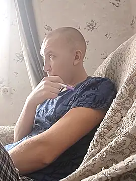 Snapshot of MityaXLoves chatting on February 1, 7:17 am MityaXLoves online show from February 1, 7:17 am