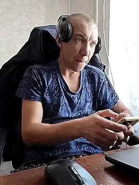 Snapshot of MityaXLoves chatting on February 3, 6:40 am MityaXLoves online show from February 3, 6:40 am