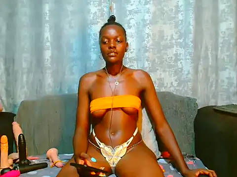 Snapshot of VANESAAMBER23 chatting on November 12, 7:29 pm VANESAAMBER23 online show from November 12, 7:29 pm