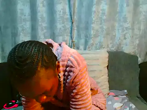 Snapshot of VANESAAMBER23 chatting on October 21, 2:11 am VANESAAMBER23 online show from October 21, 2:11 am