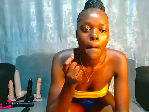 Snapshot of VANESAAMBER23 chatting on October 25, 12:10 am VANESAAMBER23 online show from October 25, 12:10 am