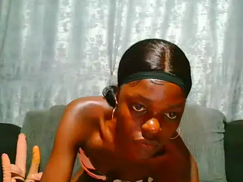 Snapshot of VANESAAMBER23 chatting on November 30, 9:15 pm VANESAAMBER23 online show from November 30, 9:15 pm