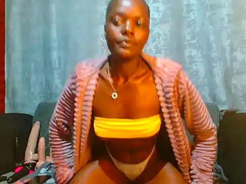 Snapshot of VANESAAMBER23 chatting on November 7, 10:24 pm VANESAAMBER23 online show from November 7, 10:24 pm