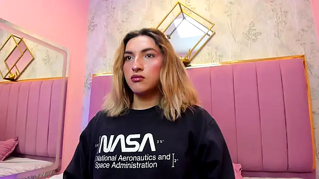 TomLondon  online show from December 18, 1:59 pm