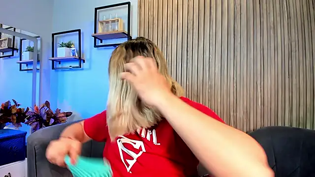 TomLondon  online show from February 5, 6:48 pm