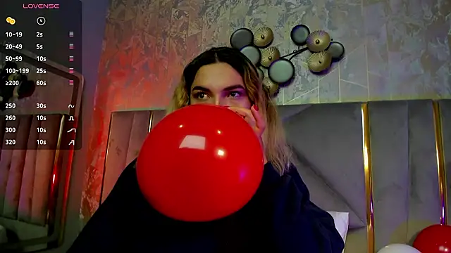 TomLondon  online show from February 14, 3:56 pm