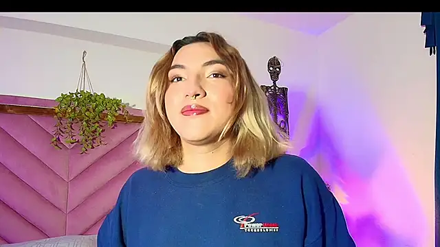 Snapshot of TomLondon_ chatting on October 8, 12:28 pm TomLondon online show from October 8, 12:28 pm