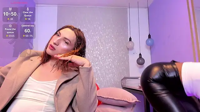TomLondon  online show from July 4, 12:21 pm