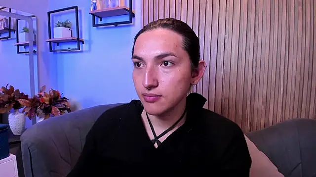 TomLondon  online show from February 24, 7:04 pm