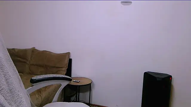 Snapshot of Evadesirex46 chatting on June 22, 7:22 pm Evadesirex46 online show from June 22, 7:22 pm