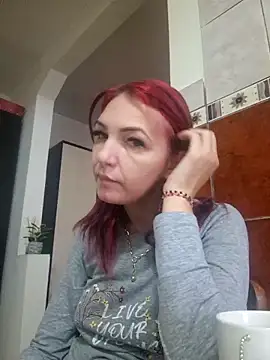 Snapshot of Evadesirex46 chatting on February 8, 6:44 am Evadesirex46 online show from February 8, 6:44 am