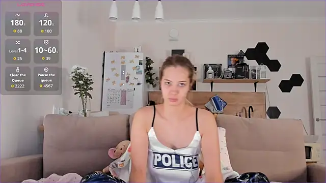 Snapshot of Girl_alone_home chatting on October 13, 4:03 am Girl alone home online show from October 13, 4:03 am