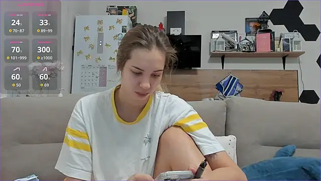 Girl alone home online show from November 30, 2:56 am