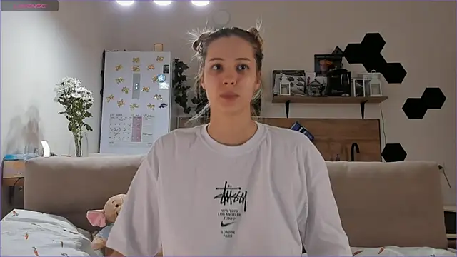 Girl alone home online show from October 29, 3:11 pm