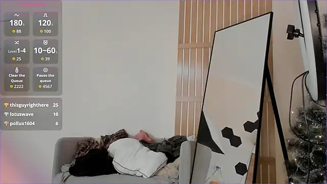 Girl alone home online show from December 21, 5:14 pm