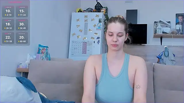 Girl alone home online show from April 26, 2:03 pm