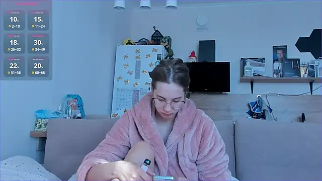 Girl alone home online show from April 13, 3:54 am