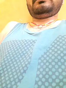 Snapshot of villagb12 chatting on January 16, 5:23 pm villagb12 online show from January 16, 5:23 pm