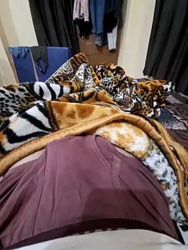 Snapshot of villagb12 chatting on February 11, 6:44 pm villagb12 online show from February 11, 6:44 pm