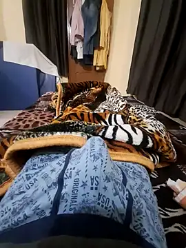 Snapshot of villagb12 chatting on February 13, 6:05 pm villagb12 online show from February 13, 6:05 pm