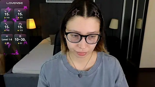 Snapshot of your_demi chatting on September 10, 5:28 am your demi online show from September 10, 5:28 am