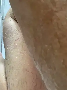 Snapshot of Bigtoyaddict chatting on February 14, 9:09 am Bigtoyaddict online show from February 14, 9:09 am