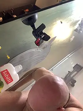 Bigtoyaddict online show from November 1, 11:26 am