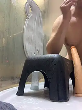 Bigtoyaddict online show from December 20, 5:21 am