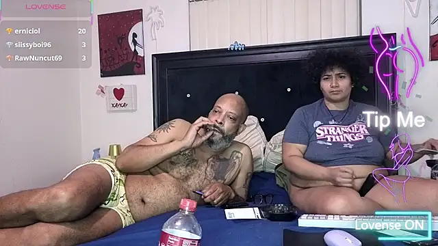 MrAndMrsCrook online show from January 9, 2:40 am