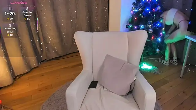 NaokoStifel online show from November 29, 1:06 am