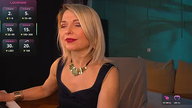 Gloria Lovely online show from April 2, 11:17 am