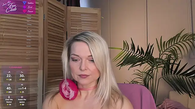Gloria Lovely online show from March 18, 11:33 am