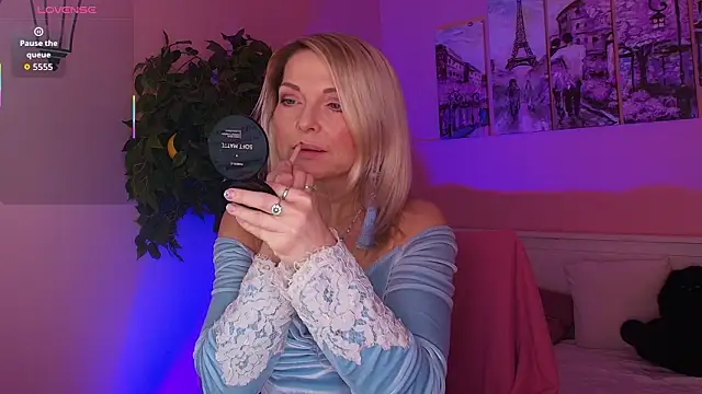 Gloria Lovely online show from March 24, 10:59 am