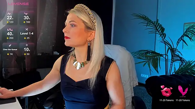 Gloria Lovely online show from February 27, 11:39 am