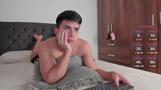 jordanmuskk online show from November 30, 9:21 am