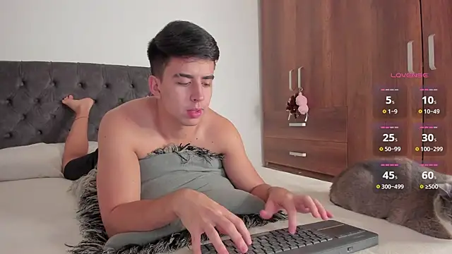 jordanmuskk online show from November 29, 8:03 am