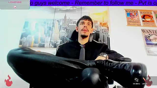 Snapshot of BRAYHAMBROWN chatting on May 30, 9:31 pm BRAYHAMBROWN online show from May 30, 9:31 pm