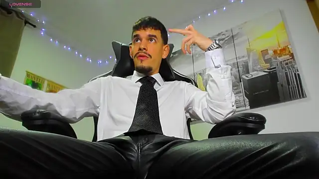 BRAYHAMBROWN online show from October 28, 3:40 am