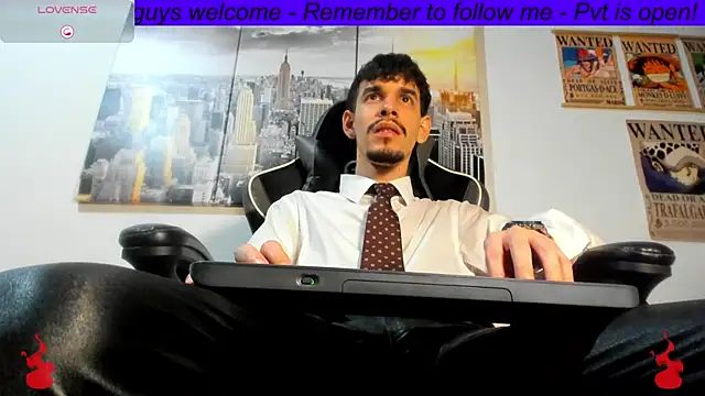 Snapshot of BRAYHAMBROWN chatting on June 12, 5:16 am BRAYHAMBROWN online show from June 12, 5:16 am