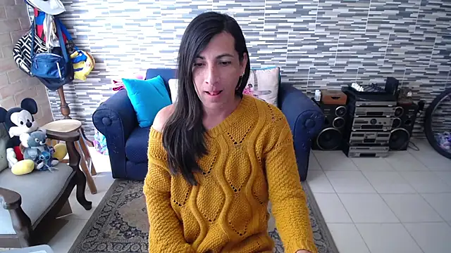 Snapshot of VioletaGomezCo chatting on April 19, 3:02 pm VioletaGomezCo online show from April 19, 3:02 pm
