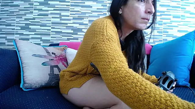 Snapshot of VioletaGomezCo chatting on May 31, 2:01 pm VioletaGomezCo online show from May 31, 2:01 pm