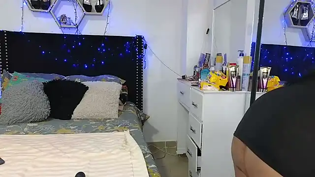 charlotte 077 online show from February 9, 2:53 am