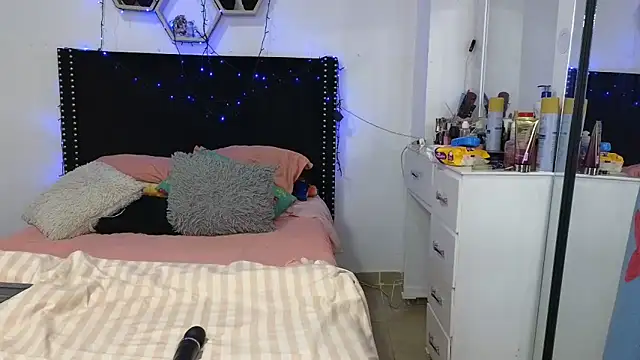 charlotte 077 online show from February 7, 3:47 am