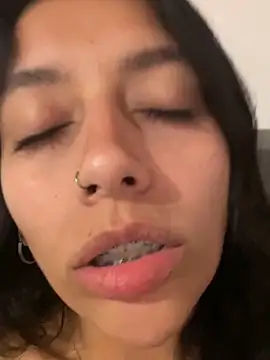 BrittanyDiaz online show from April 2, 1:35 am