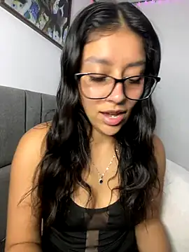 Snapshot of BrittanyDiaz chatting on October 16, 7:33 pm BrittanyDiaz online show from October 16, 7:33 pm