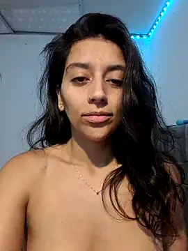 Snapshot of BrittanyDiaz chatting on February 28, 9:44 pm BrittanyDiaz online show from February 28, 9:44 pm