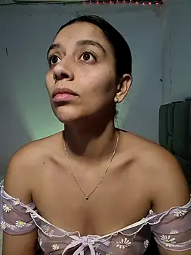 Snapshot of BrittanyDiaz chatting on February 27, 6:20 pm BrittanyDiaz online show from February 27, 6:20 pm